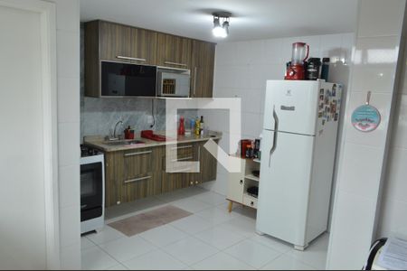 Apartamento à venda com 178m², 3 quartos e 2 vagas Apartamento à venda com 178m², 3 quartos e 2 vagasCozinha