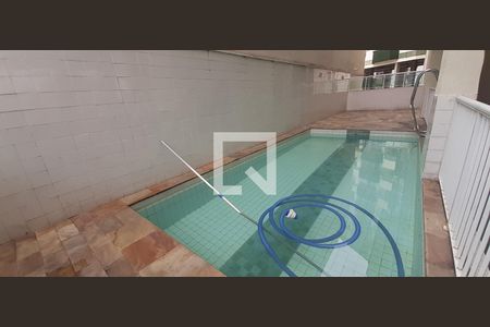 Apartamento à venda com 178m², 3 quartos e 2 vagas Apartamento à venda com 178m², 3 quartos e 2 vagasÁrea comum - Piscina