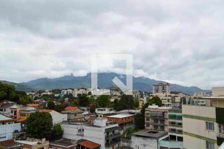 Apartamento à venda com 178m², 3 quartos e 2 vagas Apartamento à venda com 178m², 3 quartos e 2 vagasÁrea comum - Piscina