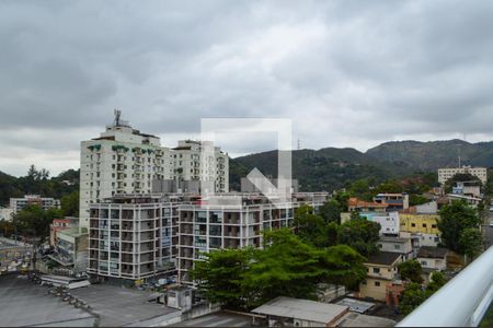 Apartamento à venda com 178m², 3 quartos e 2 vagas Apartamento à venda com 178m², 3 quartos e 2 vagasÁrea comum - Piscina