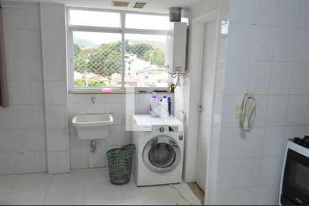 Apartamento à venda com 178m², 3 quartos e 2 vagas Apartamento à venda com 178m², 3 quartos e 2 vagasÁrea de Serviço