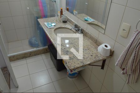 Apartamento à venda com 178m², 3 quartos e 2 vagas Apartamento à venda com 178m², 3 quartos e 2 vagasBanheiro 2
