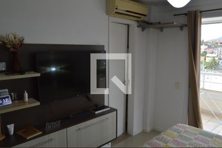 Apartamento à venda com 178m², 3 quartos e 2 vagas Apartamento à venda com 178m², 3 quartos e 2 vagasSuíte