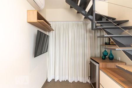 Apartamento para alugar com 68m², 1 quarto e 1 vagaEscada