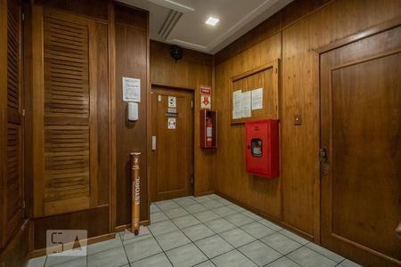 Apartamento à venda com 180m², 4 quartos e sem vaga Apartamento à venda com 180m², 4 quartos e sem vagaHall de Entrada