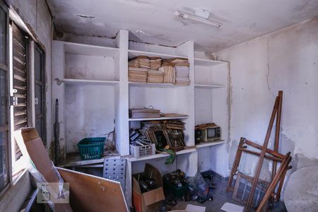 Casa à venda com 220m², 3 quartos e 4 vagas Casa à venda com 220m², 3 quartos e 4 vagasDepósito 2