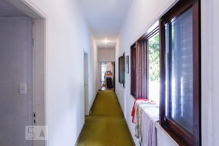 Casa à venda com 220m², 3 quartos e 4 vagas Casa à venda com 220m², 3 quartos e 4 vagasCorredor