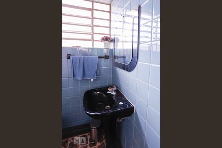 Casa à venda com 220m², 3 quartos e 4 vagas Casa à venda com 220m², 3 quartos e 4 vagasLavabo