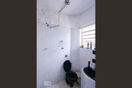 Casa à venda com 220m², 3 quartos e 4 vagas Casa à venda com 220m², 3 quartos e 4 vagasBanheiro de Serviço