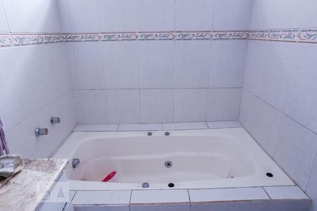 Casa à venda com 220m², 3 quartos e 4 vagas Casa à venda com 220m², 3 quartos e 4 vagasBanheiro Social