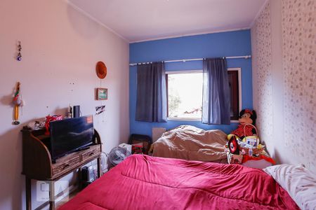 Casa à venda com 220m², 3 quartos e 4 vagas Casa à venda com 220m², 3 quartos e 4 vagasQuarto 2