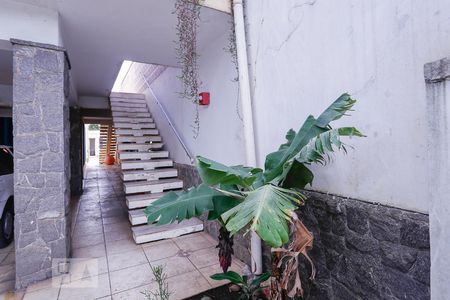 Casa à venda com 220m², 3 quartos e 4 vagas Casa à venda com 220m², 3 quartos e 4 vagasEntrada