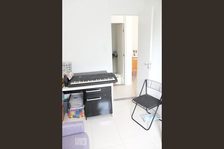 Quarto de apartamento para alugar com 2 quartos, 70m² em Parque Bela Vista, Salvador