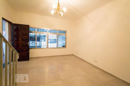 Sala de casa à venda com 3 quartos, 150m² em Vila Santo Estefano, São Paulo