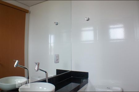 Apartamento à venda com 59m², 2 quartos e 2 vagasBanheiro da Suíte