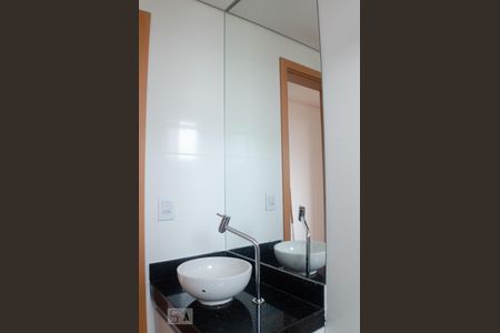 Apartamento à venda com 59m², 2 quartos e 2 vagasBanheiro Corredor