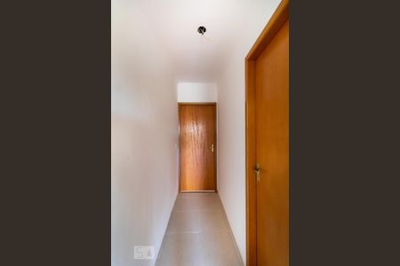 Casa à venda com 180m², 3 quartos e 3 vagas Casa à venda com 180m², 3 quartos e 3 vagasCorredor