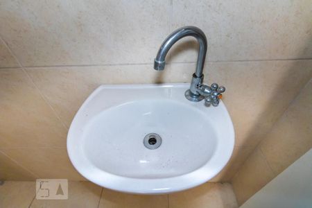 Casa à venda com 180m², 3 quartos e 3 vagas Casa à venda com 180m², 3 quartos e 3 vagasPia