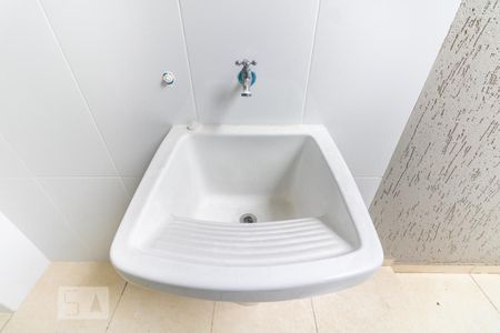 Casa à venda com 180m², 3 quartos e 3 vagas Casa à venda com 180m², 3 quartos e 3 vagasTanque