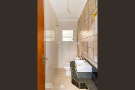 Casa à venda com 180m², 3 quartos e 3 vagas Casa à venda com 180m², 3 quartos e 3 vagasLavabo