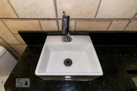 Casa à venda com 180m², 3 quartos e 3 vagas Casa à venda com 180m², 3 quartos e 3 vagasPia