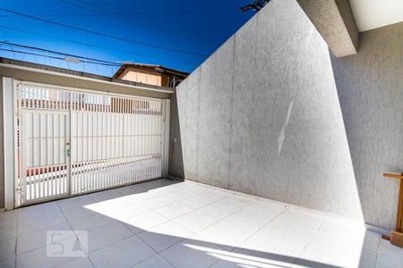 Casa à venda com 180m², 3 quartos e 3 vagas Casa à venda com 180m², 3 quartos e 3 vagasGaragem