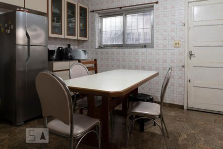 Casa à venda com 232m², 4 quartos e 3 vagasCozinha