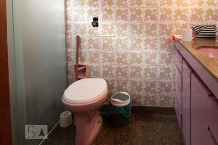 Casa à venda com 232m², 4 quartos e 3 vagasSuíte 3