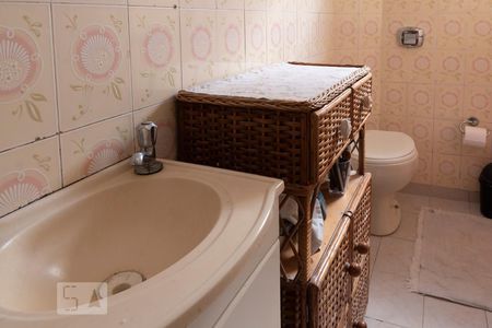 Casa à venda com 232m², 4 quartos e 3 vagasSuíte 3