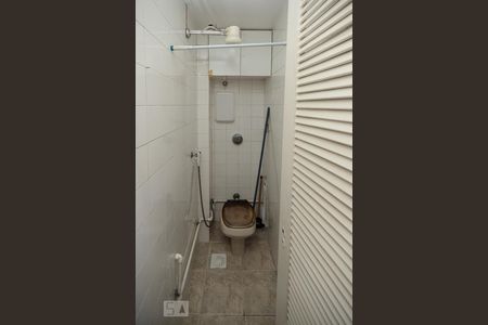 Apartamento à venda com 71m², 2 quartos e 1 vagaBanheiro de Serviço