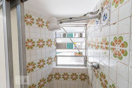 Banheiro de casa para alugar com 1 quarto, 40m² em Jardim Oriental, São Paulo