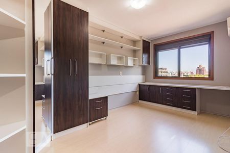 Dormitório de apartamento à venda com 2 quartos, 85m² em Santana, Porto Alegre