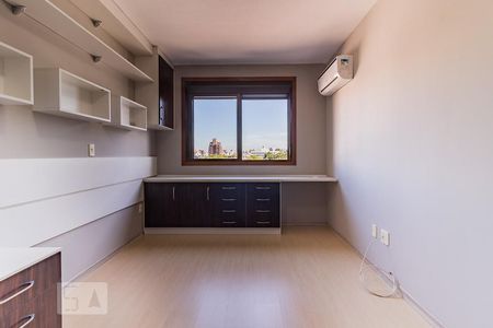 Dormitório de apartamento à venda com 2 quartos, 85m² em Santana, Porto Alegre