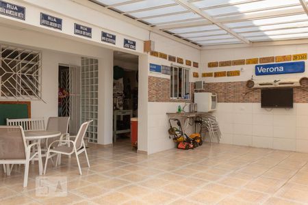 Casa à venda com 180m², 3 quartos e 4 vagasChurrasqueira