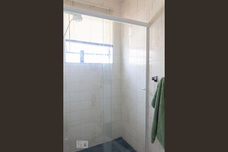 Casa à venda com 180m², 3 quartos e 4 vagassuíte 1