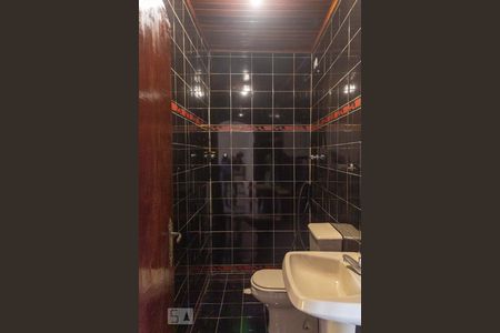 Casa à venda com 180m², 3 quartos e 4 vagassuíte 3