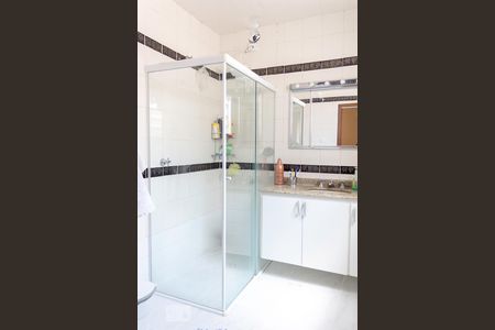 Casa à venda com 180m², 3 quartos e 4 vagassuíte 2