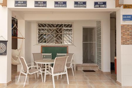 Casa à venda com 180m², 3 quartos e 4 vagasChurrasqueira