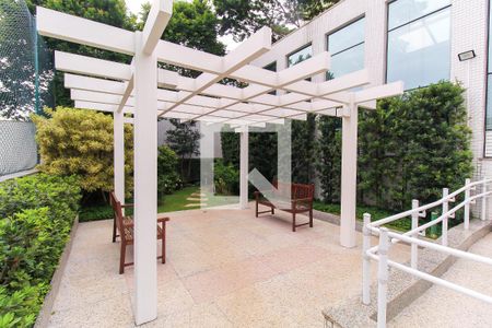 Apartamento à venda com 335m², 5 quartos e 6 vagasÁrea externa