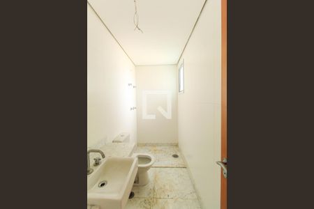 Apartamento à venda com 335m², 5 quartos e 6 vagasBanheiro do Quarto 1