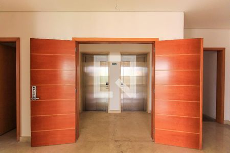 Apartamento à venda com 335m², 5 quartos e 6 vagasÁrea comum