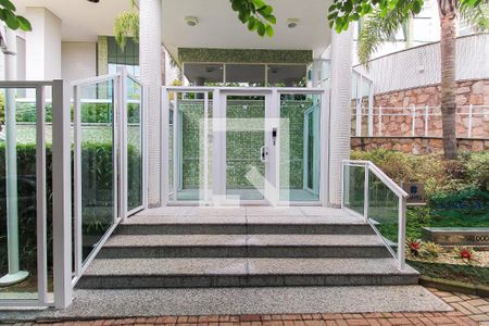 Apartamento à venda com 335m², 5 quartos e 6 vagasFachada