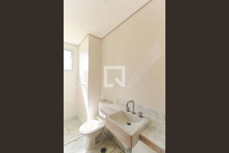 Apartamento à venda com 335m², 5 quartos e 6 vagasBanheiro do Quarto 2