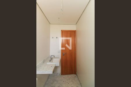 Apartamento à venda com 335m², 5 quartos e 6 vagasBanheiro do Quarto 3