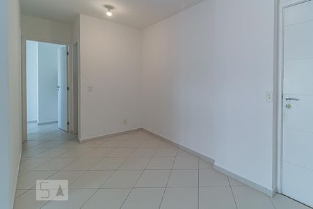 Sala de apartamento para alugar com 2 quartos, 69m² em Jacarepaguá, Rio de Janeiro