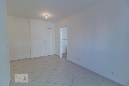 Sala de apartamento para alugar com 2 quartos, 69m² em Jacarepaguá, Rio de Janeiro