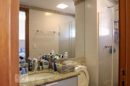 Apartamento à venda com 110m², 4 quartos e 2 vagasBanheiro da Suíte