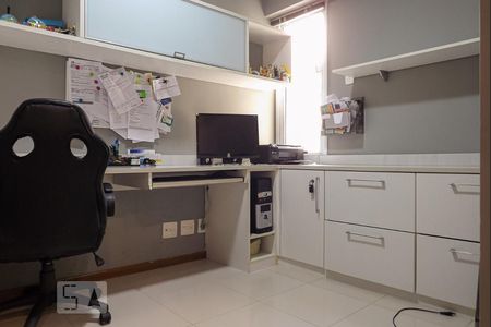 Apartamento à venda com 110m², 4 quartos e 2 vagasQuarto 3