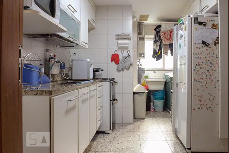 Apartamento à venda com 110m², 4 quartos e 2 vagasCozinha e Área de Serviço