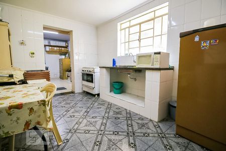 Casa à venda com 90m², 3 quartos e 2 vagas Casa à venda com 90m², 3 quartos e 2 vagasCozinha